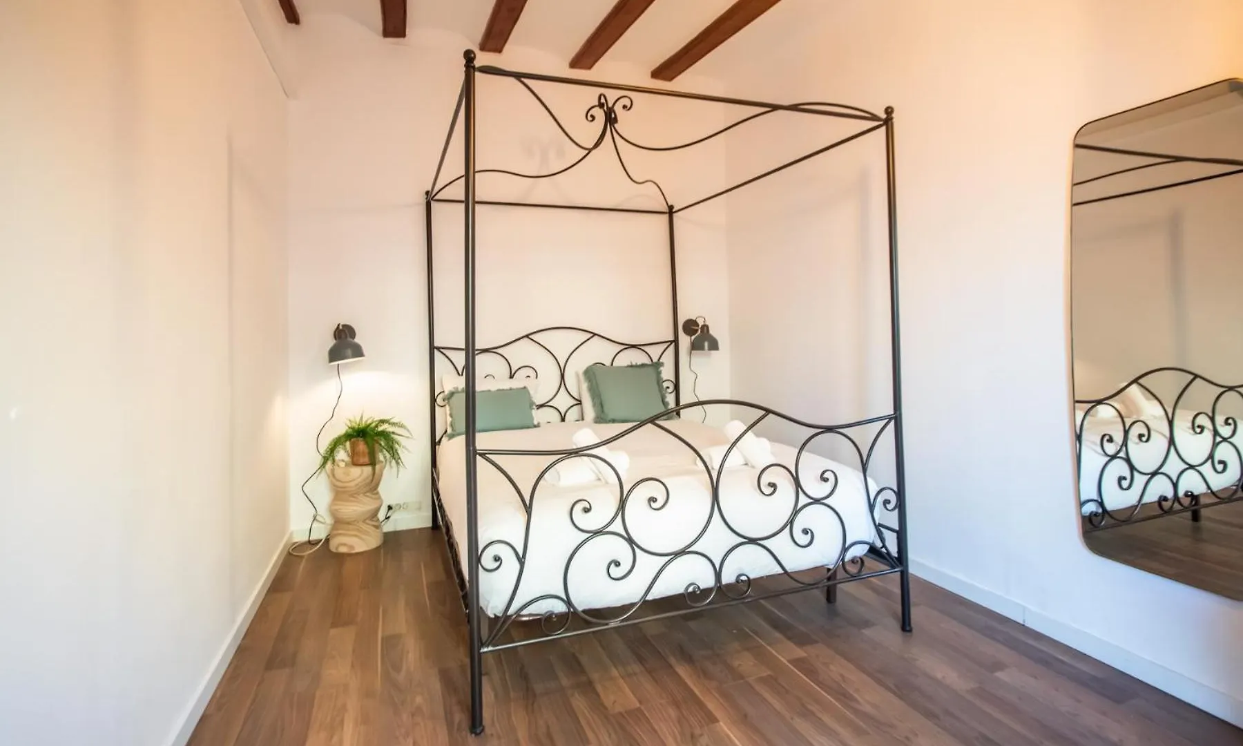 32Ros1063- Brand New 1 Bedroom Flat In Paralel Barcelona