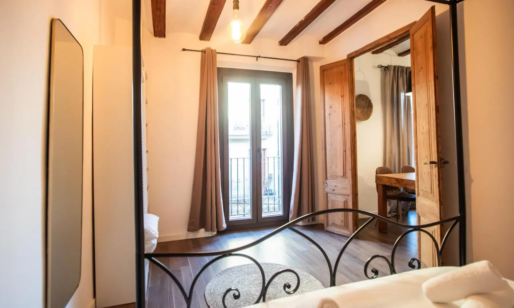 32Ros1063- Brand New 1 Bedroom Flat In Paralel Barcelona Spain